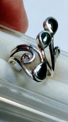 FETCHING STERLING SILVER .925 WITH BLACK ONYX RING IN SIZE 5.75-6.0