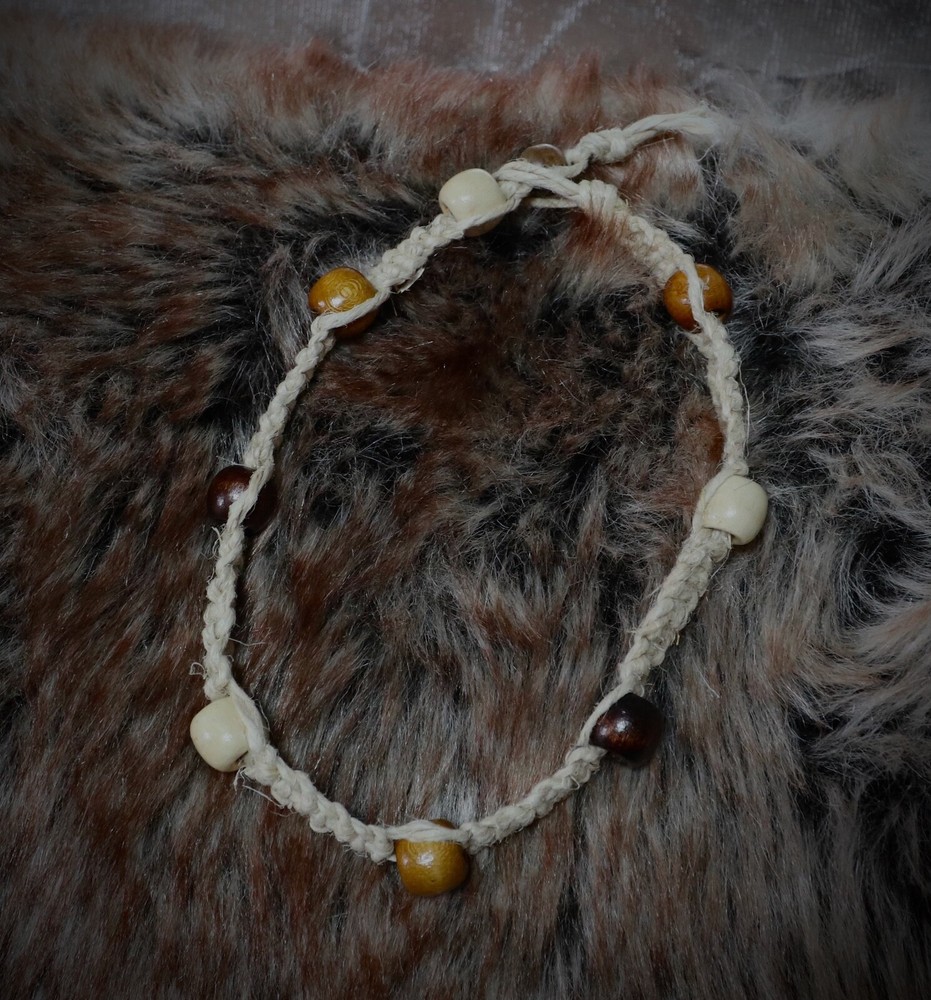 Wood Beaded Hemp Macrame Choker Necklace – 13in / 32cm