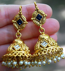 JHUMKA Dangle Drop Earrings INDIA Wedding/Temple GOLD PLATED W RHINESTONES Exc