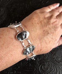 White Buffalo Turquoise Link Bracelet (Fits Wrist Size 7”-7.5” Artisan