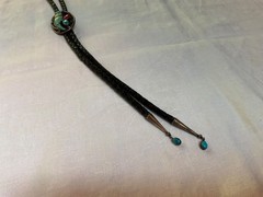 VINTAGE NAVAJO NATIVE AMERICAN BEAR CLAW TURQUOISE & CORAL STERLING SILVER BOLO