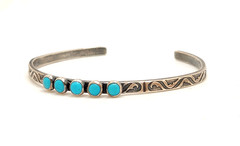 Sterling Silver Sky Blue Turquoise Cabochons Scrollwork 4.0mm Cuff Bracelet 7.5″
