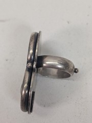 Rosy Revolver Bird Ring Green Stone Adjustable Silver Tone Cocktail Ring 7.25