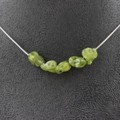 stones And Minerals. Necklace 5 Peridot Beads From Myanmar (Burma) Chain In A