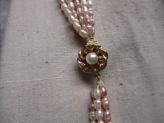 lovely 4 strand Rice Pearls Necklace white & pink 32″ waterfall Cultured Pearls