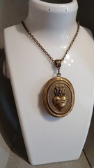 Antique Bronze Sacred Heart Locket Necklace Great Gift Family Mother Daughter
