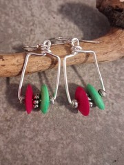 UNIQUE SM SILVER WIRE RECTANGLE/FUCHSIA PINK/BRIGHT GREEN COLORED BEADS EARRINGS