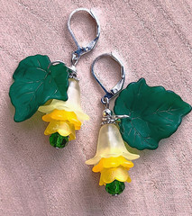 YELLOW ACRYLIC Flower HUNTER GREEN LEAF dangle earring SP LEVER BACK FGG