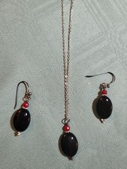Black Onyx and Red Stone Bead Pendant Silver Tone Necklace & Pierced Earring Set