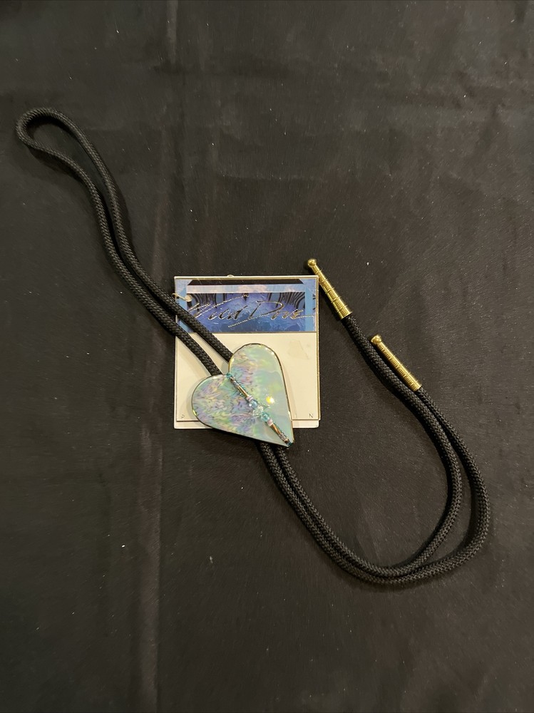 NWT Wild Dove Vintage Old Stock Blue Purple White Porcelain Bolo Tie