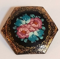 Brooch/Pin Tole Painted Pink Flowers Enamel on Wood Signed 1 2/3″ Hexagon Vtg