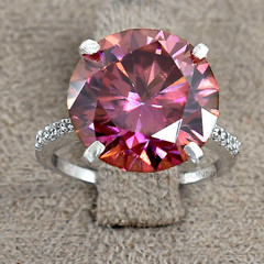 RARE 6Ct Certified Pink Diamond Solitaire Ring- Great Shine! Free Tariffs.