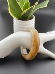 純天然玉鐲 Grade A 100% Untreated Aventurine Jade Bangle佘太翠 60 Mm Icy yellow jade
