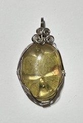 Folk Art 925 Sterling Silver Wire-Wrapped Four-Leaf Clover In Resin Pendant