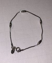 Vintage Avon Marked Silver Tone Bracelet 6-1/2″ w/Silver Tone Beads