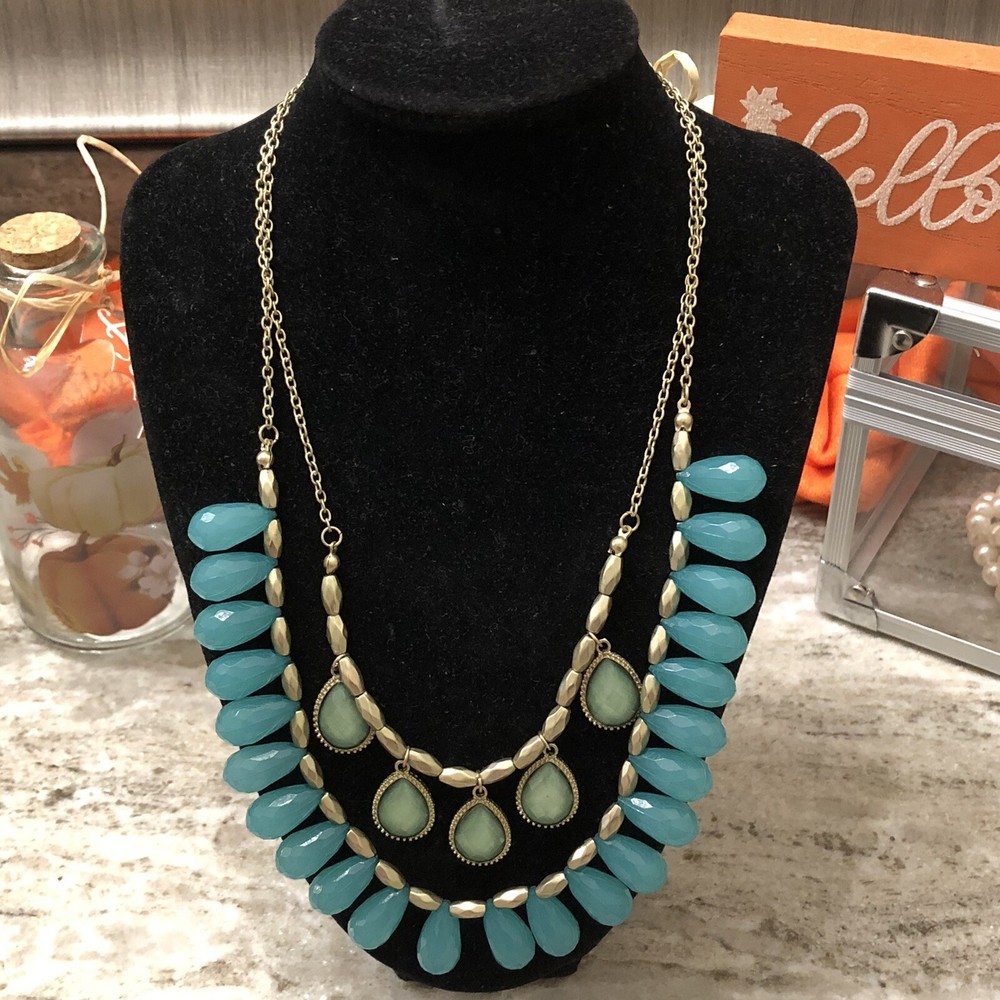 Turquoise / Teal Oval Drop Beads w/ Faceted Green Plastic Rhinestones Necklace