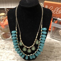 Turquoise / Teal Oval Drop Beads w/ Faceted Green Plastic Rhinestones Necklace