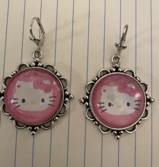 Retro Pink Hello Kitty Antique Silver Filigree Fan Lever Back Dangle Earrings