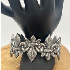 Vintage Salisbury Pewter Fleur-de-Lis Cuff Bracelet Gothic Biker Made in USA