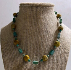 Green faceted serpentine choker necklace blue howlite spacers 17 in hand made
