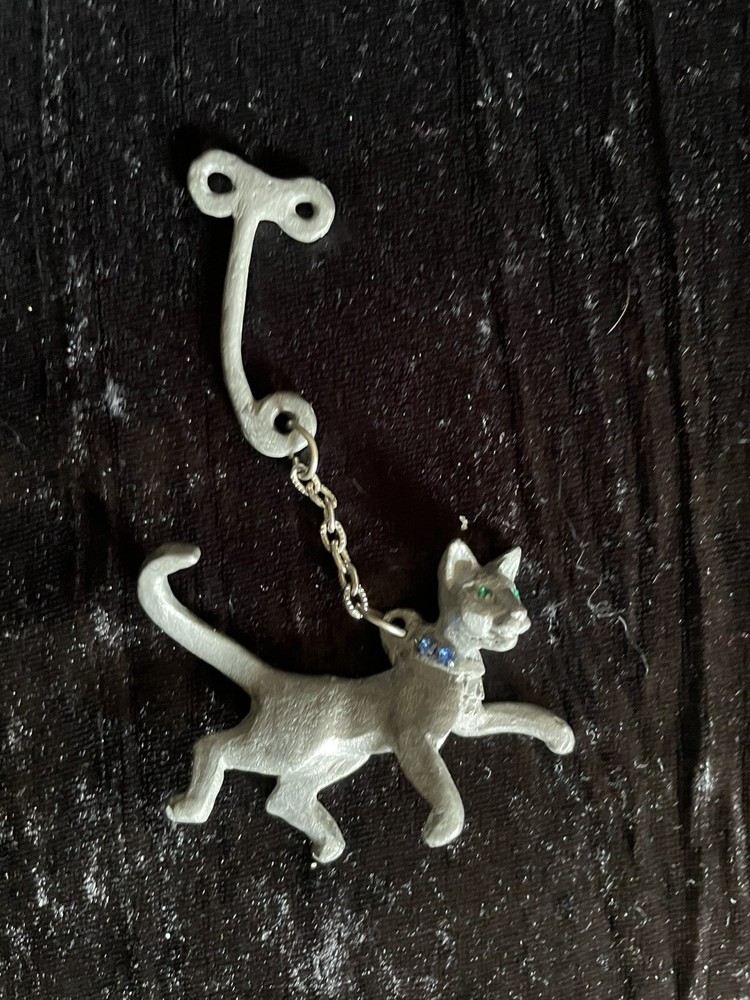 Vintage Cast Pewter Cat with leash Pin/Pendant Beautiful RARE Rhinestones Blue