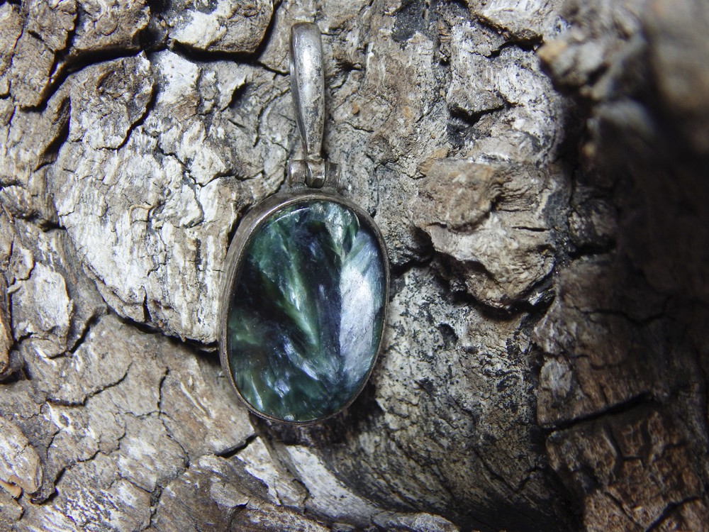 Antique 1800s to 1900s Seraphinite Silver Pendant Unmarked