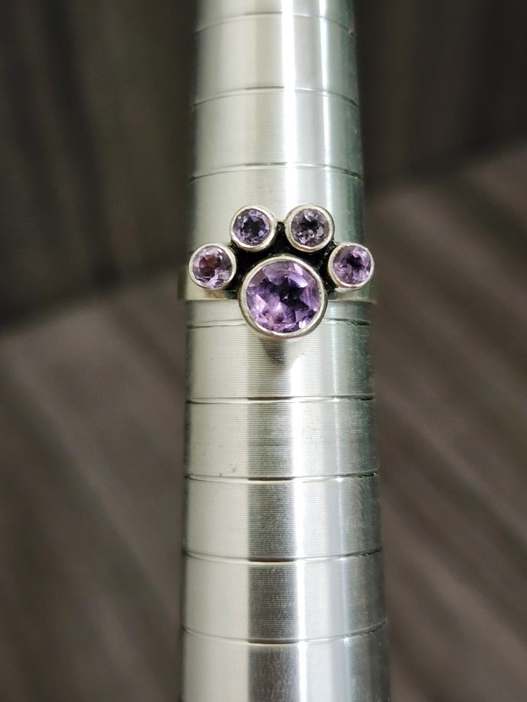 Cute Little Sterling Silver Dog Paw Print Ring With Purple Stones Size 5.75