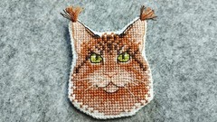 Handmade cross-stitch brooch, «Maine Coon»