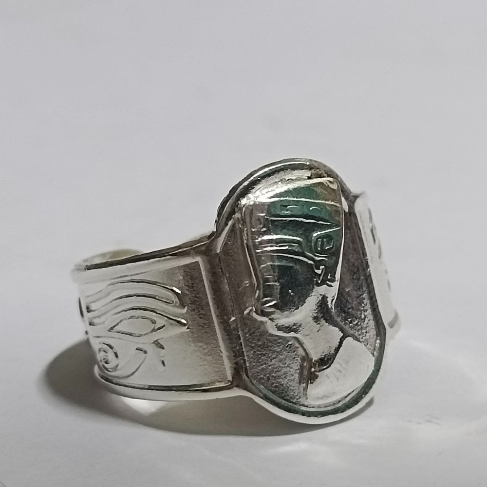 A silver-plated ring Egyptian pharaonic unique handmade piece of jewelry.