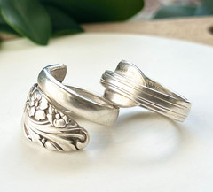 2 Silver Tone Metal Adjustable Floral Wrap Band Ring Size 7.5 Unisex