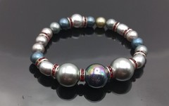 Enchanting South Sea Pearls Grays, Blues Red Accents Beaded Bracelet