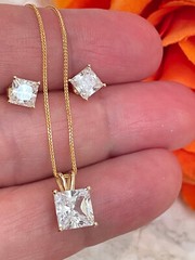 Square Fine Jewelry Diamond Solitaire Pendant Square Diamond Stud Earrings 18k