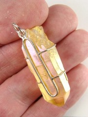 1.6″/43mm Golden Aura Quartz wire wrapped Pendant #1018