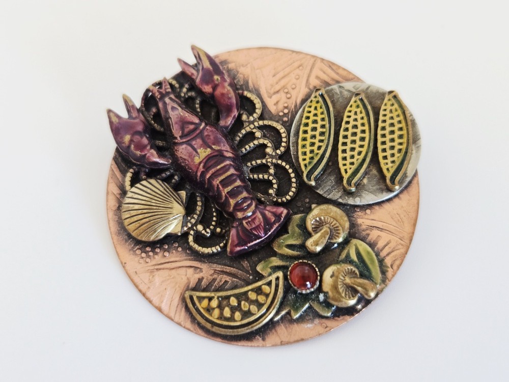 VTG Artisan Lobster Feast Seafood Platter Brass Copper Enamel Pin – 1 1/2″ Diam
