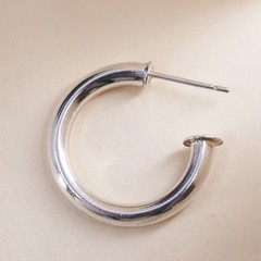 SINGLE EARRING 0.75″, Vintage sterling silver primitive hoop stud