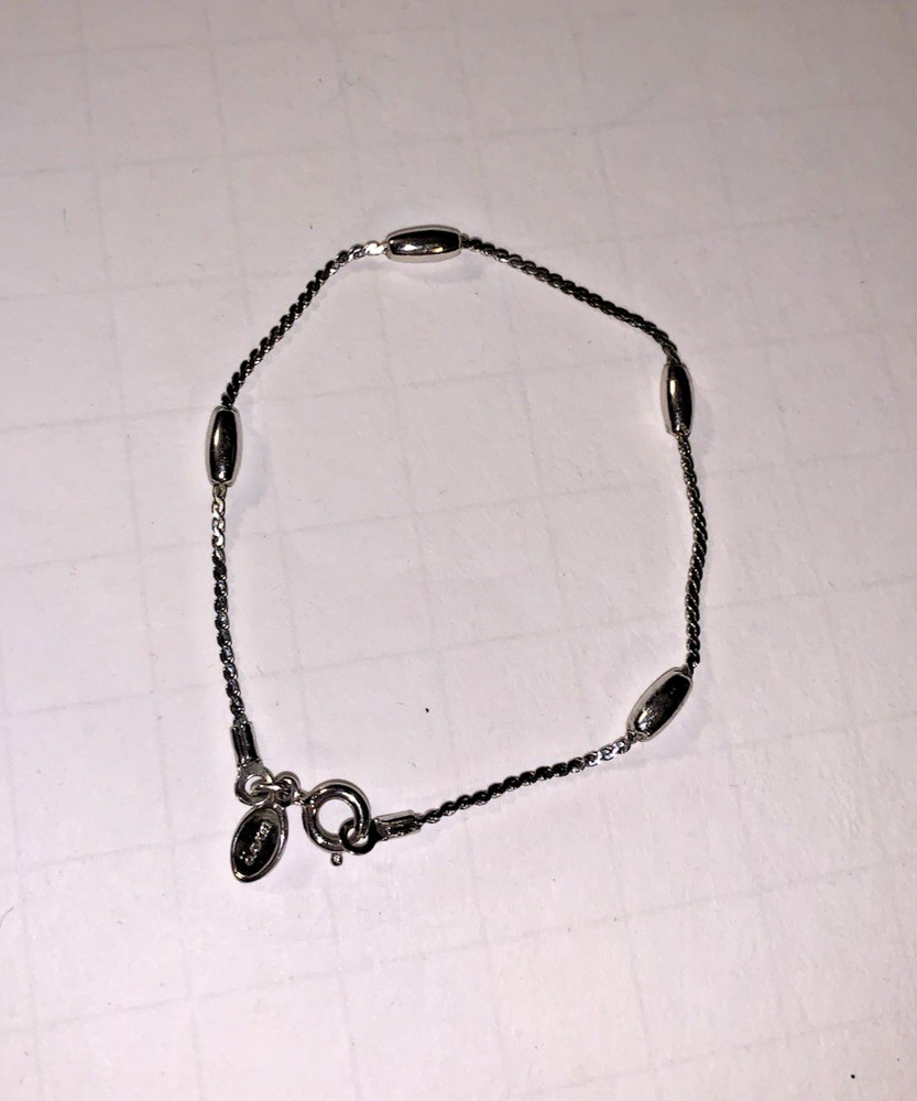 Vintage Avon Marked Silver Tone Bracelet 6-1/2″ w/Silver Tone Beads
