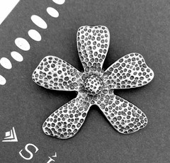 SILPADA Sterling Silver Heavy LARGE TEXTURED FLOWER Pendant~#S1101~RETIRED~NEW!