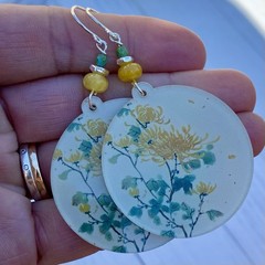 Min Favorit Acrylic Chrysanthemum Floral, Stone & Silver Pl Artisan Earrings
