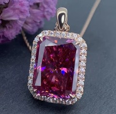 Lovely 8.00 Ct Certified Pink Diamond Pendant, Tariffs FREE & matching Studs.