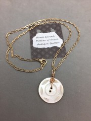 Antique Mother-of-Pearl Carved Shell Button Pendant Gold Tone Wrap 21″ Chain