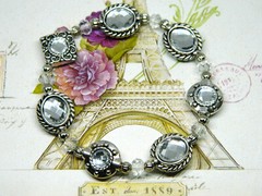 Clear Rhinestone Accent 7.25 Inch Stretch Bracelet with Glass Bead Accenting