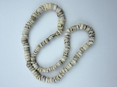 Vintage Hawaiian Puka Shell Surfer Necklace 16.25” Barrel Clasp