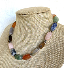 Vintage Semi-Precious Polished Stone Necklace, Adjusts 17″ – 18-3/4″ Long