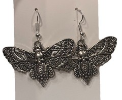 Handmade Dangle Skull Moth Earrings Goth/hardcore/punk Dark Feminine Witchy Gift