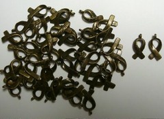 50 Cancer awareness hope ribbon charms ant bronze plated zinc findings CFP115B