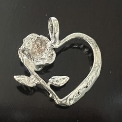 Vintage Artisan Open Rose Heart Sterling Silver Flower Pendant 1.07 Grams 3/4″