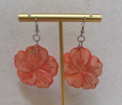 Vibrant Coral Pink Dyed Shell 1.5” HIBISCUS FLOWER Dangle GoldTone Hook Earrings