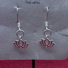 New On Card Artisan Sterling Silver Dangle Small Dainty Lotus Flower Earrings