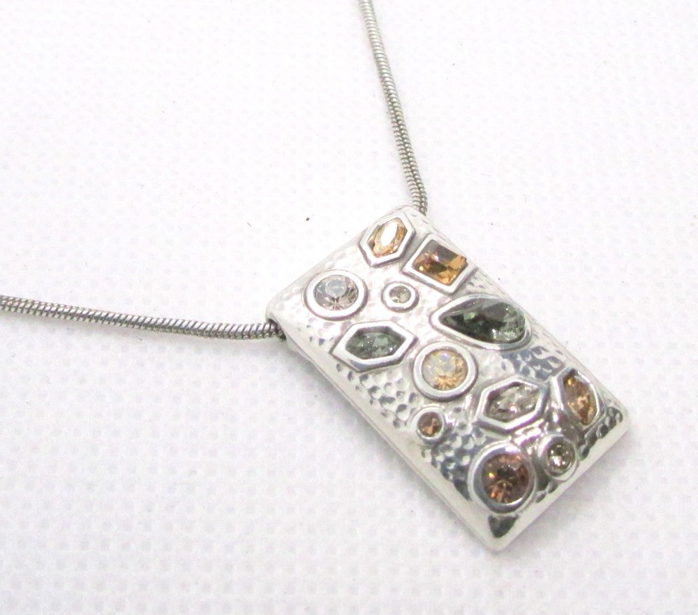 BRIGHTON SILVERTONE HAMMERED FALL COLORS GEMSTONE NECKLACE 16»-18.5»