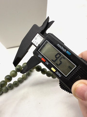 Vintage Natural Green Aventurine Bead Necklace Barrel Clasp 9.5mm 16″ length